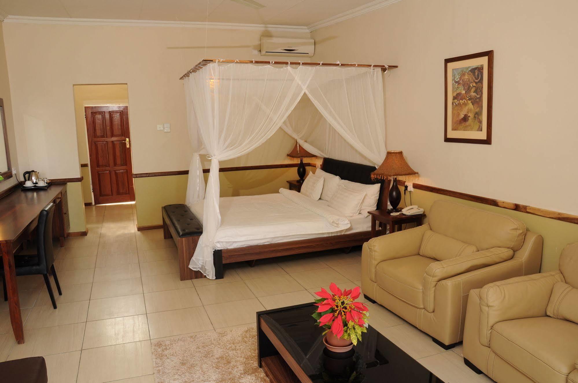 Lake Kariba Inns Сиавонга Экстерьер фото